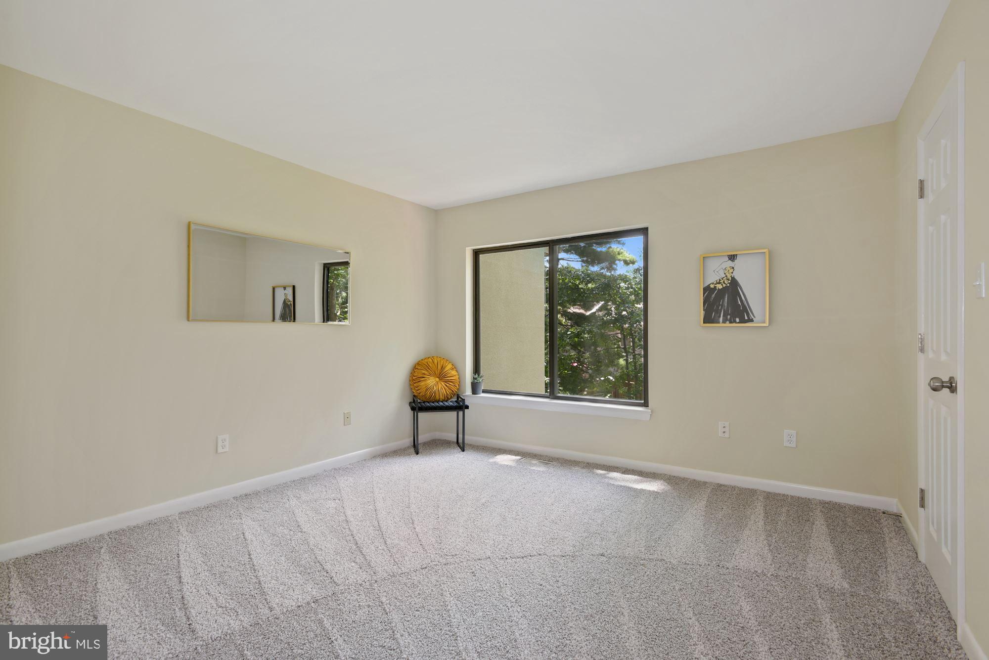 2370 Southgate Square Reston, VA 20191 - Photo 20 of 35 spacious bedroom