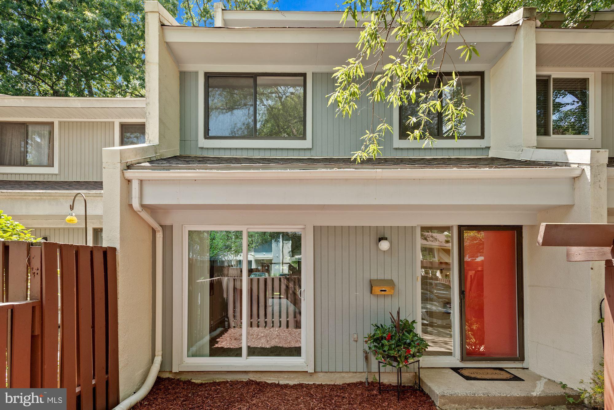 2370 Southgate Square Reston, VA 20191 - Photo 2 of 35 modern exterior