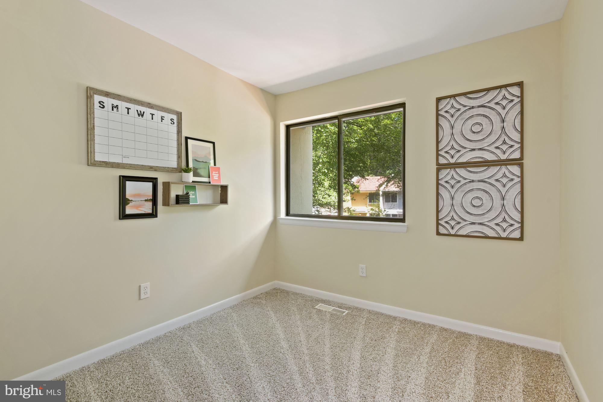 2370 Southgate Square Reston, VA 20191 - Photo 23 of 35 spacious light and bright