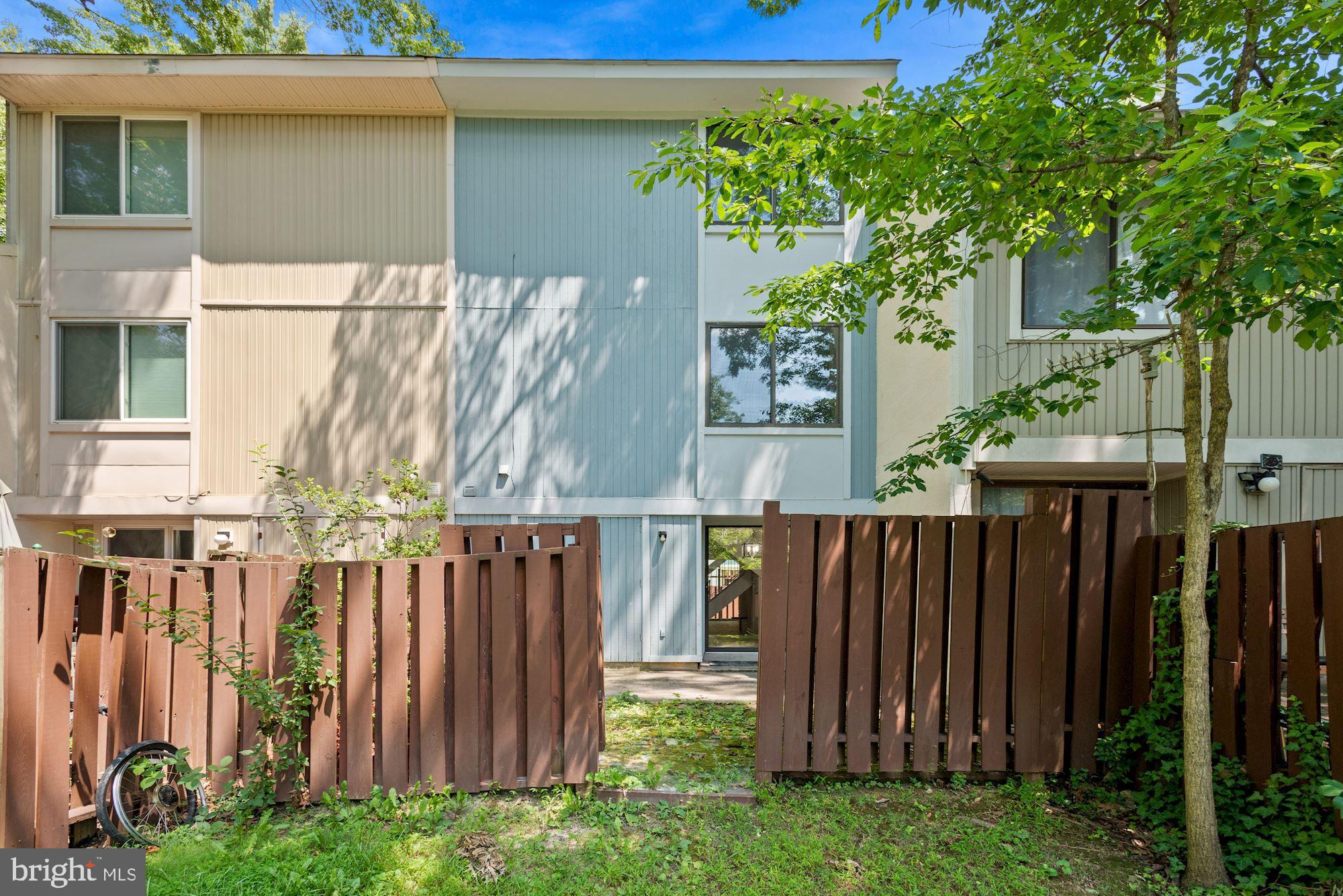 2370 Southgate Square Reston, VA 20191 - Photo 30 of 35