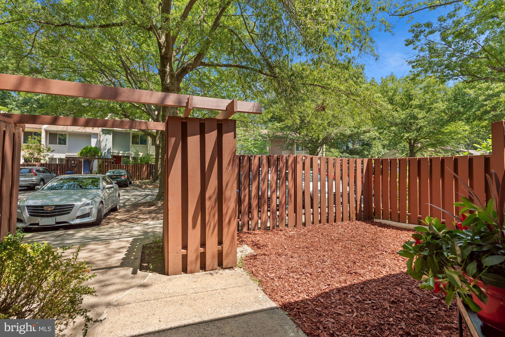 2370 Southgate Square Reston, VA 20191 - Photo 33 of 35 grill outside!