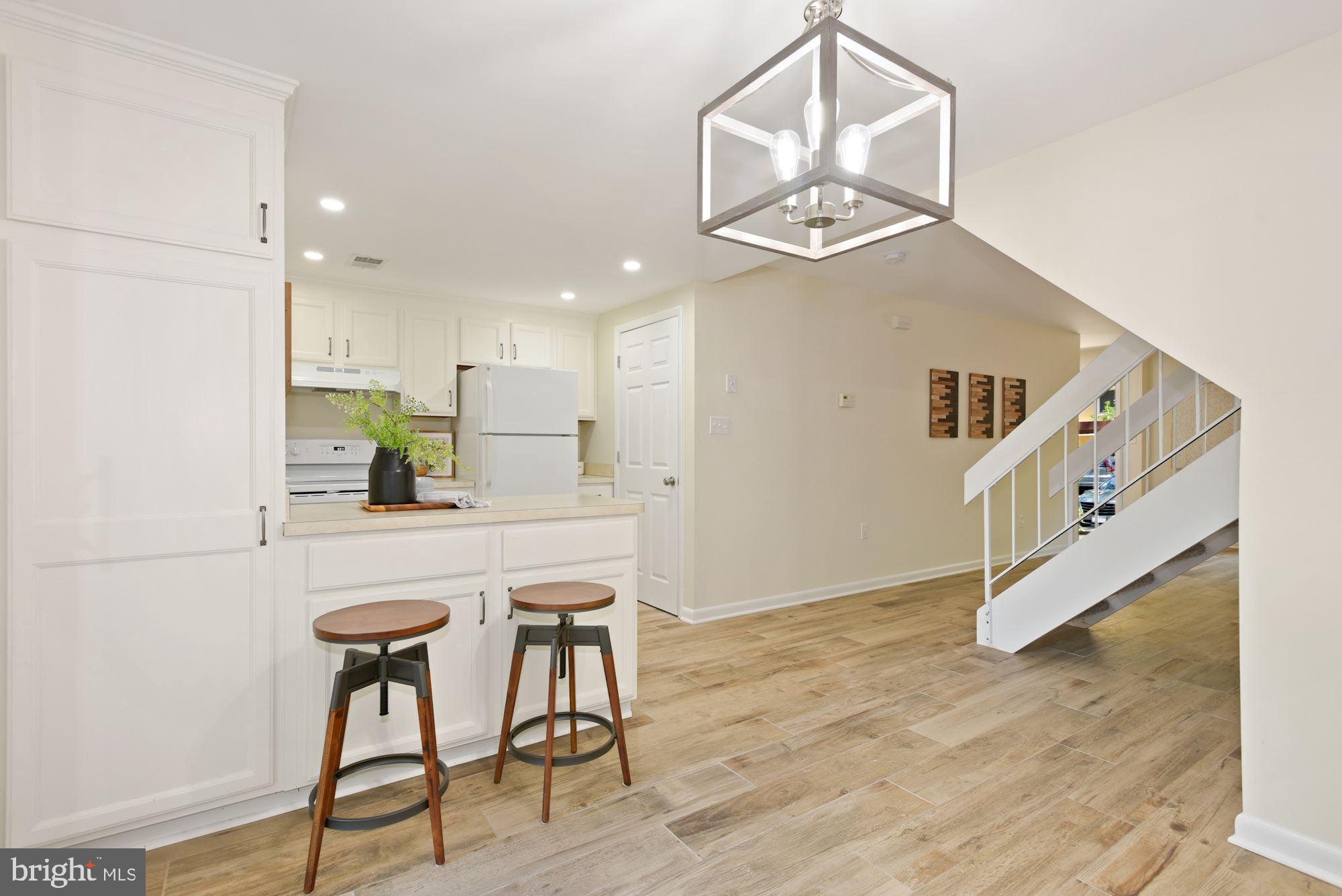2370 Southgate Square Reston, VA 20191 - Photo 10 of 35