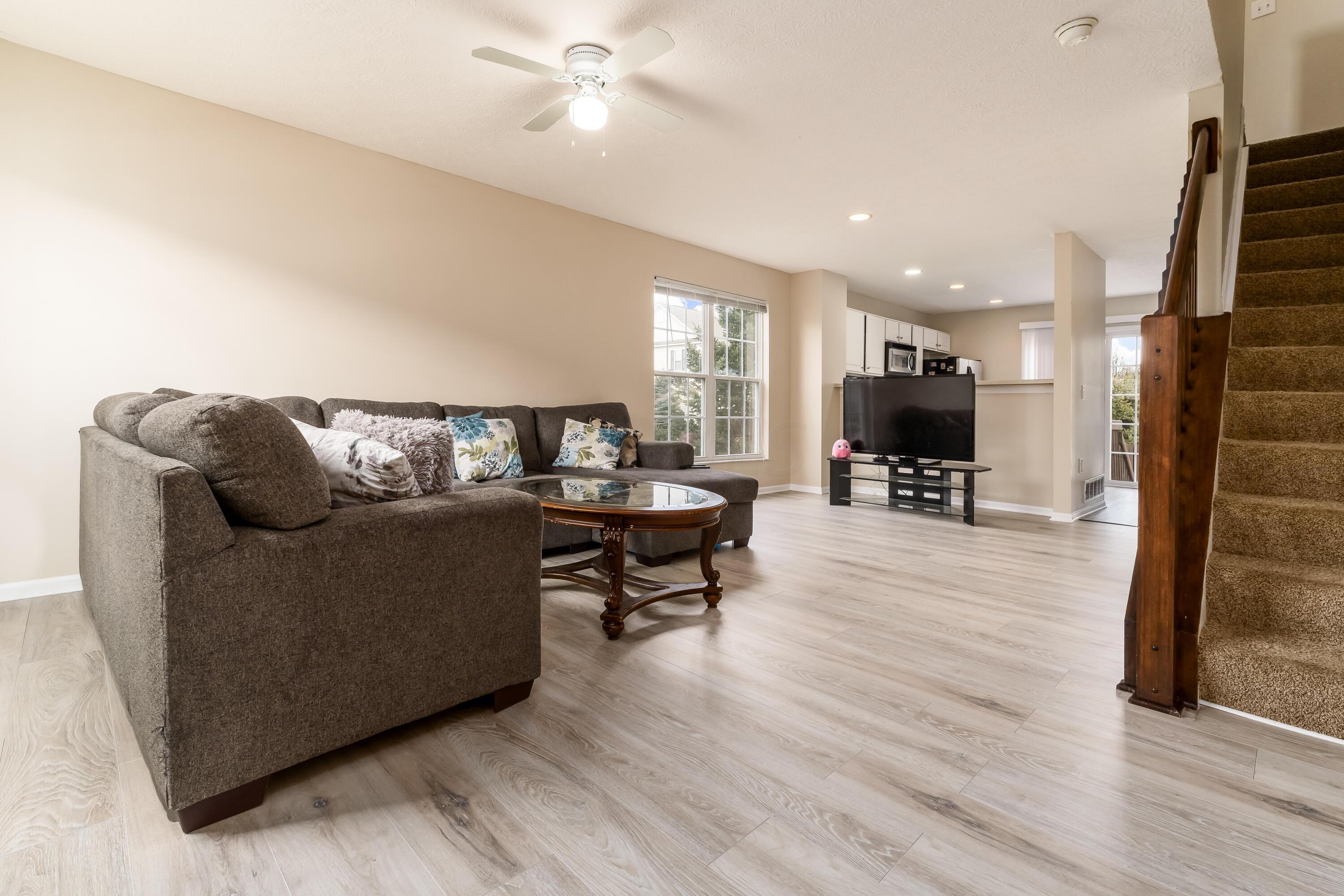 6286 Needletail Road, Unit 286286 Columbus, OH 43230 - Photo 12 of 33 S_-_6286_Needletrail_Rd_-_016