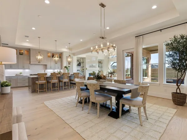 $975,000 | 151 Moonlight Drive, Smithville, TX 78957