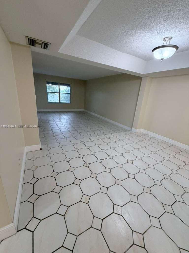3720 Inverrary Drive, Unit 3L Lauderhill, FL 33319 - Photo 9 of 20