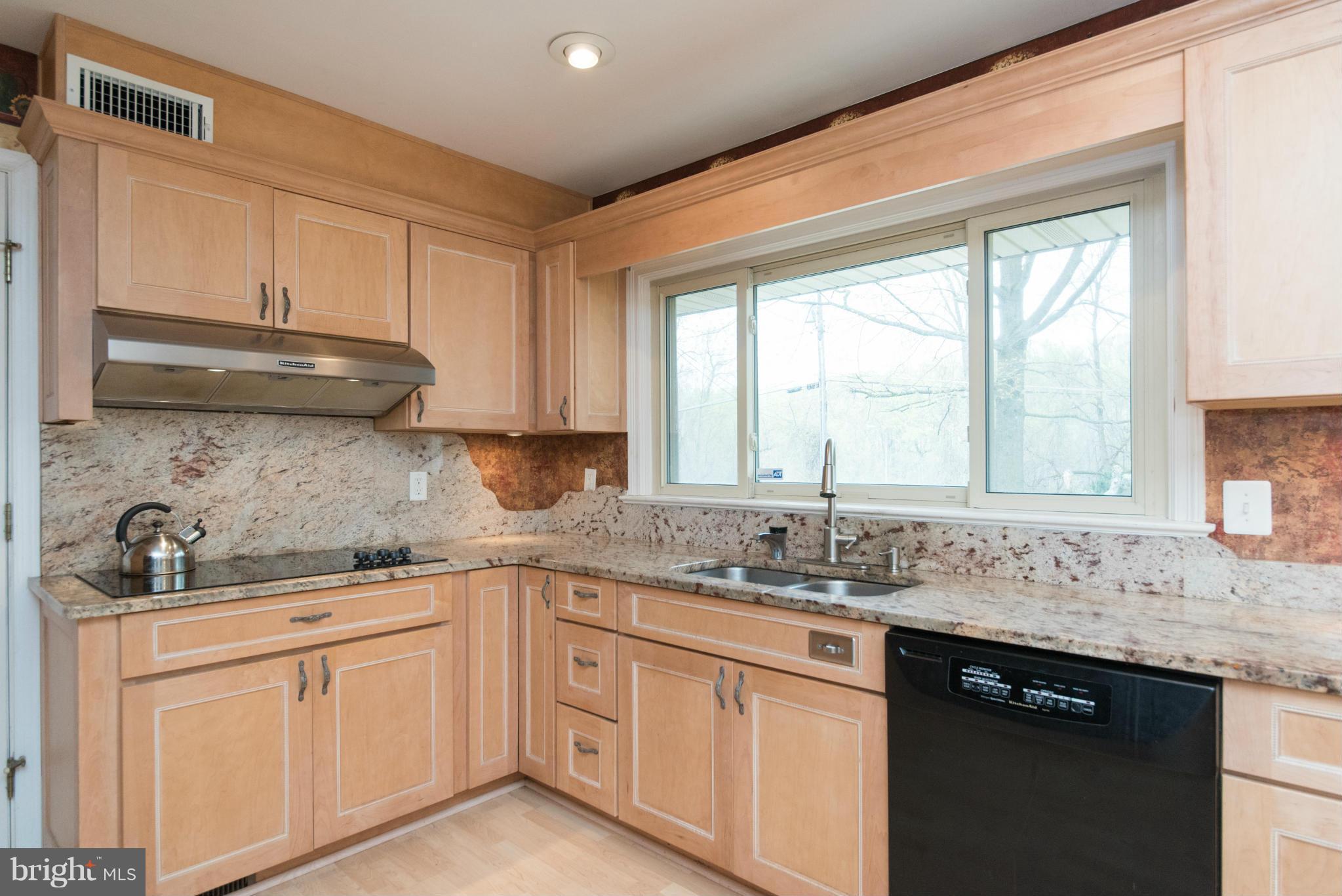 304 Farm Road Aberdeen, MD 21001 - Photo 10 of 30 Kitchen