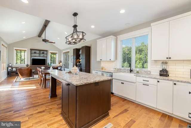 $925,000 | 1011 Stonehill Lane, Carlisle, PA 17015