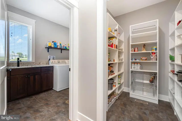 $925,000 | 1011 Stonehill Lane, Carlisle, PA 17015