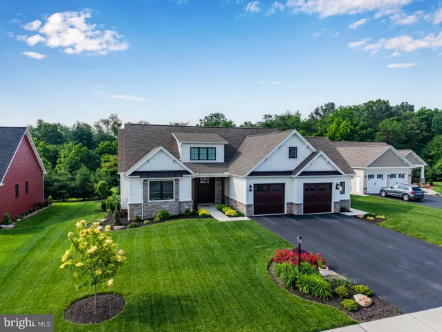$925,000 | 1011 Stonehill Lane, Carlisle, PA 17015