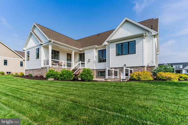$925,000 | 1011 Stonehill Lane, Carlisle, PA 17015