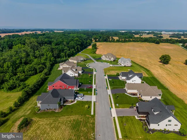 $925,000 | 1011 Stonehill Lane, Carlisle, PA 17015