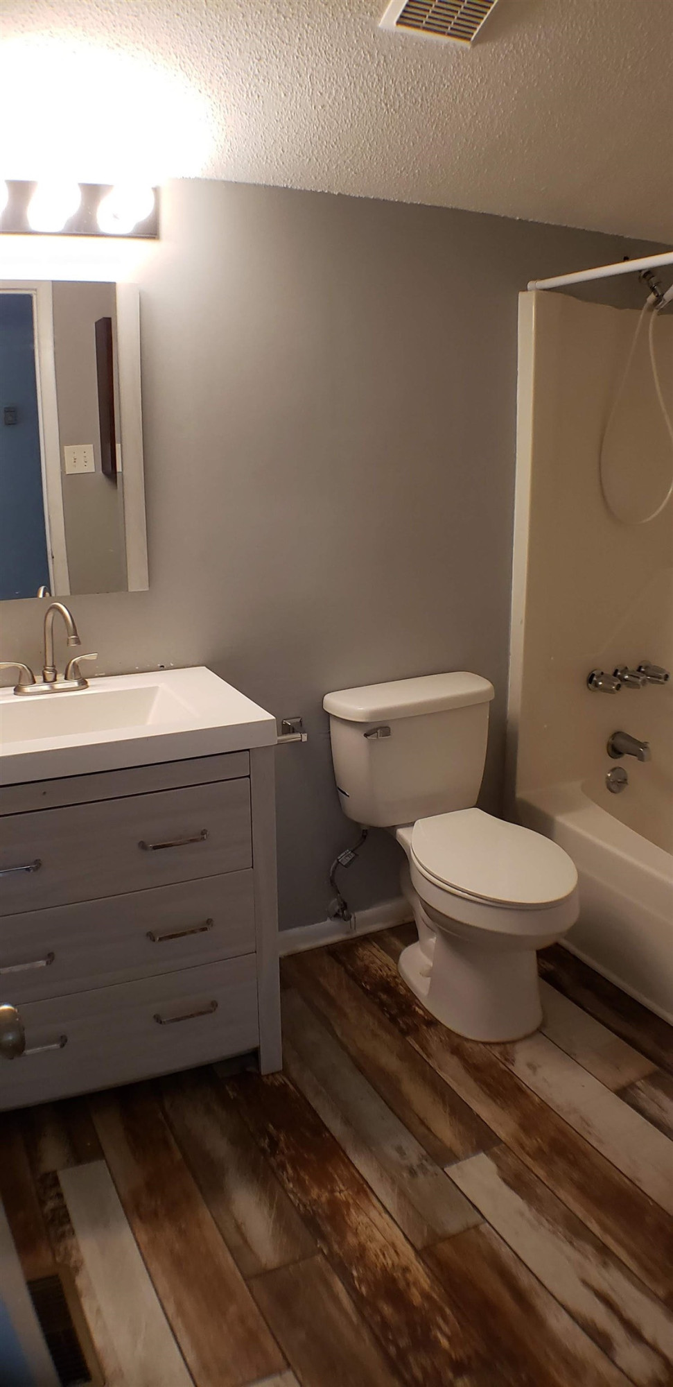 4504 North New Hope Road Raleigh, NC 27604 - Photo 8 of 9 Photo 8