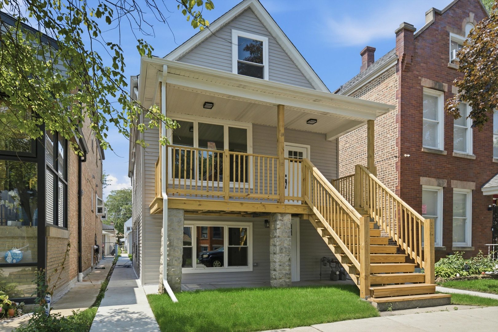 1504 Grove Avenue Berwyn, IL 60402 - Photo 3 of 55