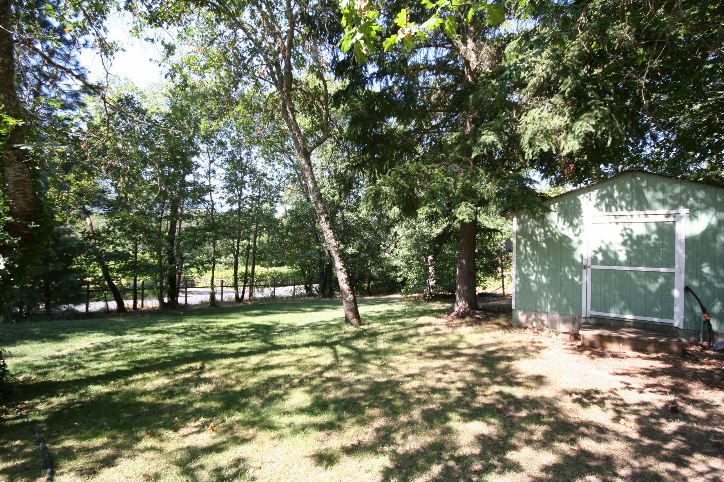 7350 North Applegate Road Grants Pass, OR 97527 - Photo 5 of 5 IMG_1057