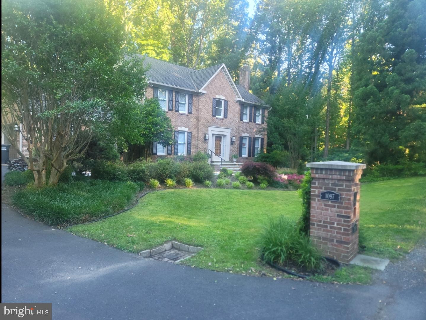 1097 Old Cedar Road McLean, VA 22102 - Photo 4 of 9
