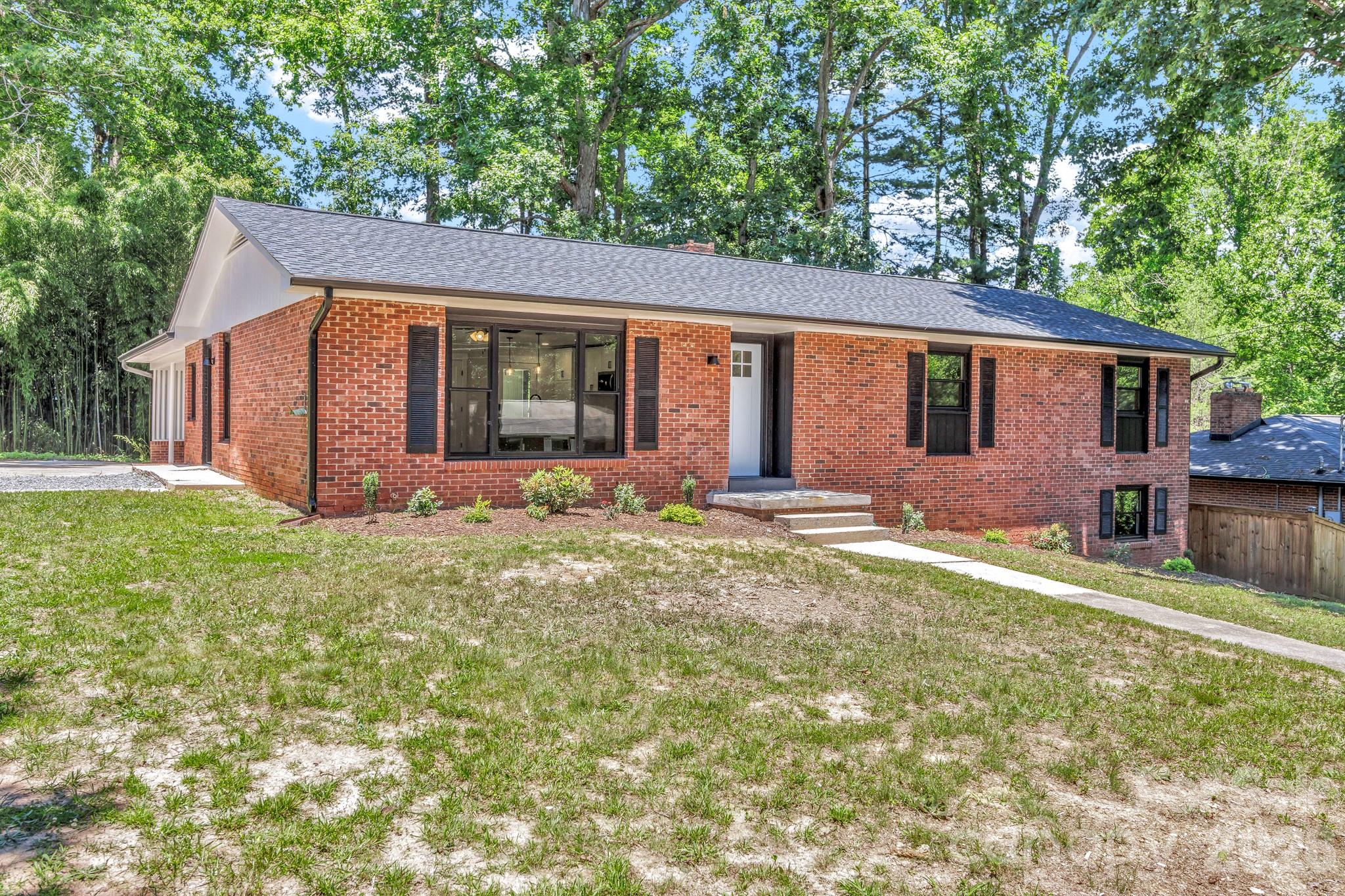 4 Barnes Road Asheville, NC 28803 - Photo 4 of 45