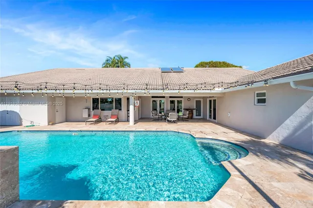 $1,550,000 | 10700 Southwest 139th Road, Miami, FL 33176