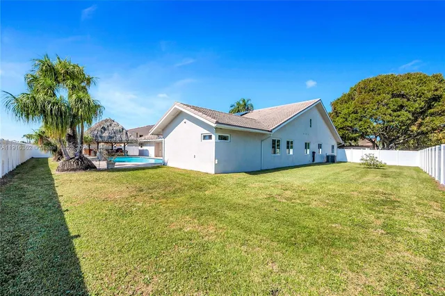 $1,550,000 | 10700 Southwest 139th Road, Miami, FL 33176