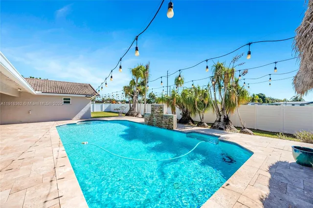 $1,550,000 | 10700 Southwest 139th Road, Miami, FL 33176