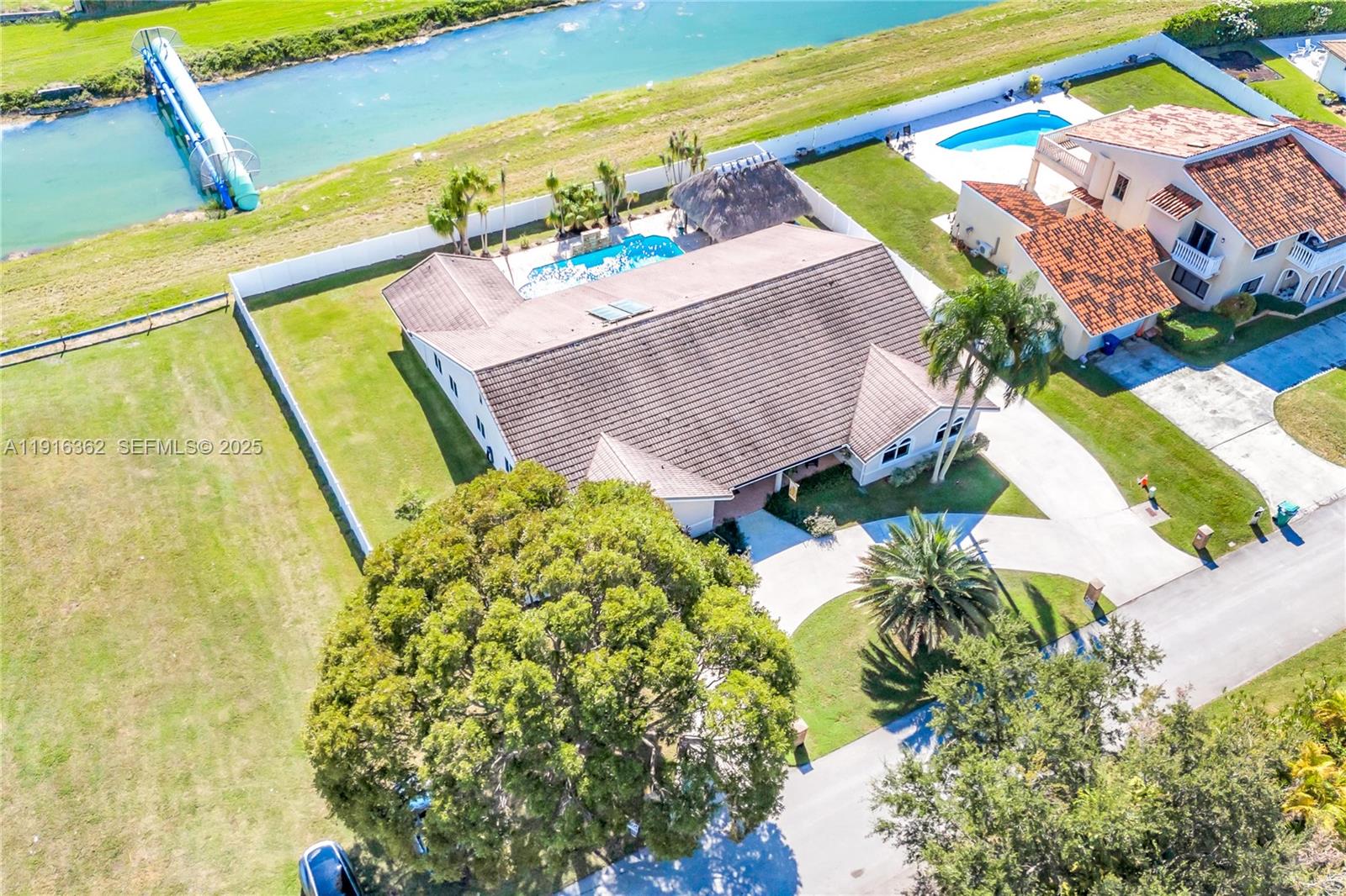 10700 Southwest 139th Road Miami, FL 33176 - Photo 2 of 68