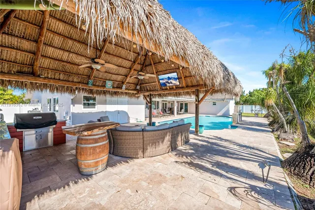 $1,550,000 | 10700 Southwest 139th Road, Miami, FL 33176