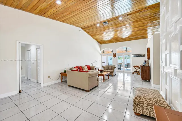 $1,550,000 | 10700 Southwest 139th Road, Miami, FL 33176