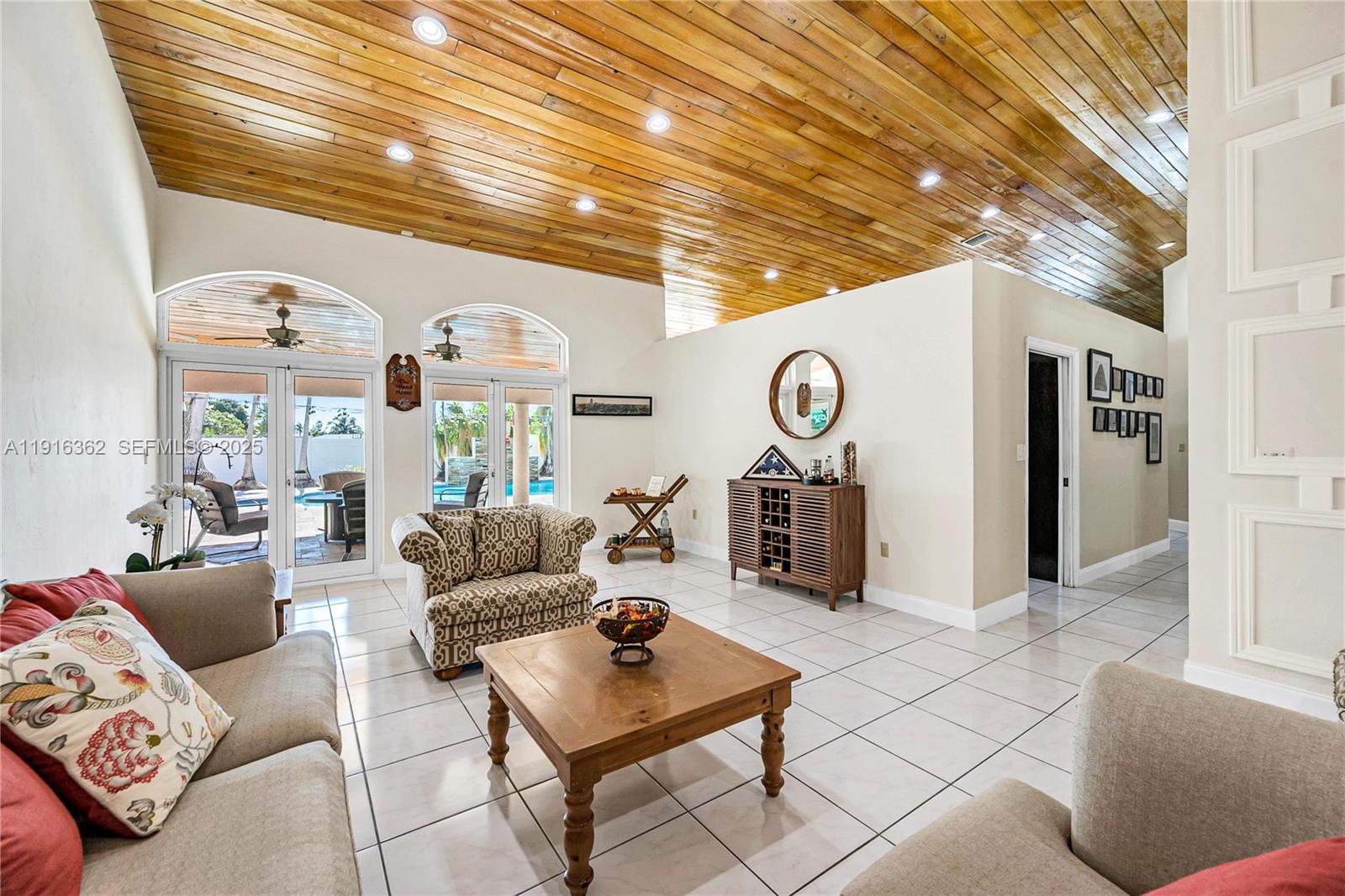 10700 Southwest 139th Road Miami, FL 33176 - Photo 27 of 68 a living room with furniture