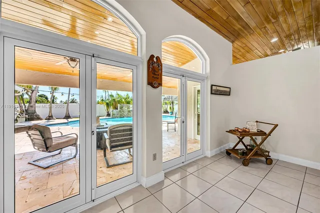 $1,550,000 | 10700 Southwest 139th Road, Miami, FL 33176