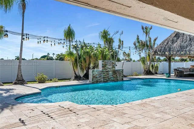 $1,550,000 | 10700 Southwest 139th Road, Miami, FL 33176