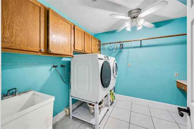 $1,550,000 | 10700 Southwest 139th Road, Miami, FL 33176