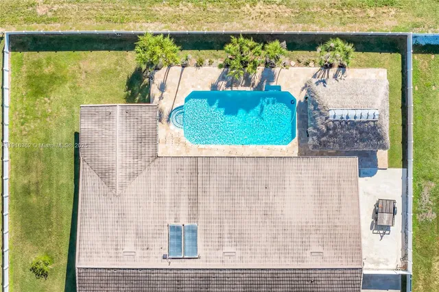 $1,550,000 | 10700 Southwest 139th Road, Miami, FL 33176