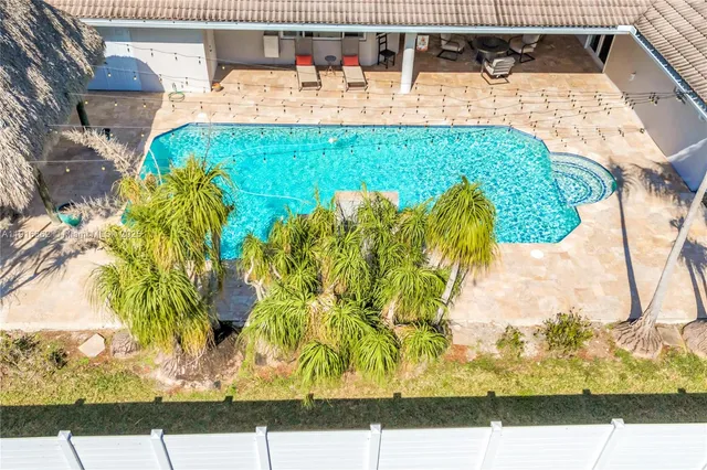 $1,550,000 | 10700 Southwest 139th Road, Miami, FL 33176