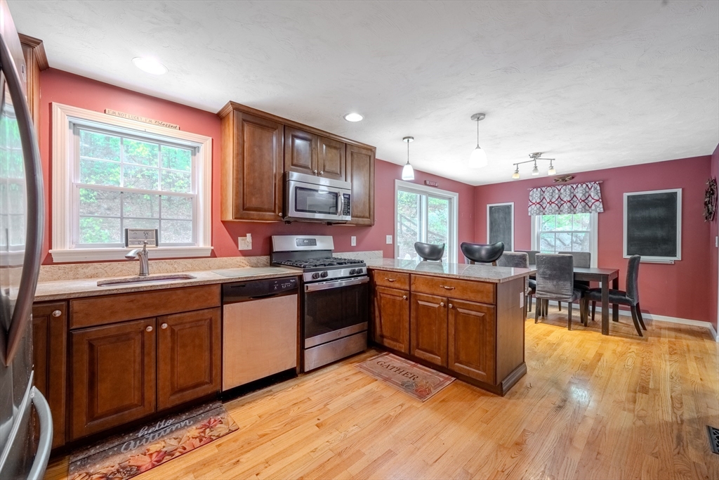 36 Westford Road Ayer, MA 01432 - Photo 8 of 37 Gallery Image 8