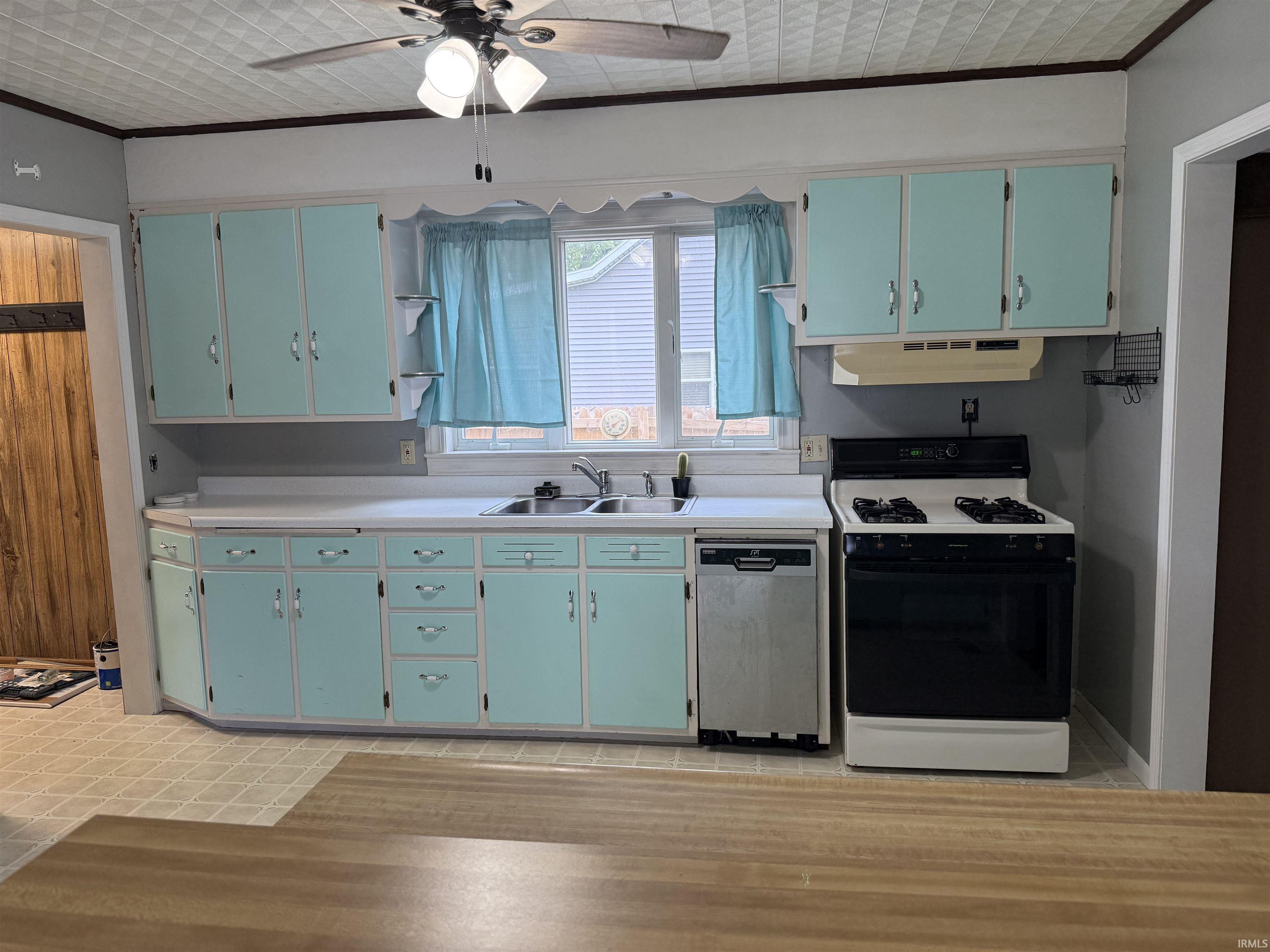 809 North 5th Street Decatur, IN 46733 - Photo 13 of 28