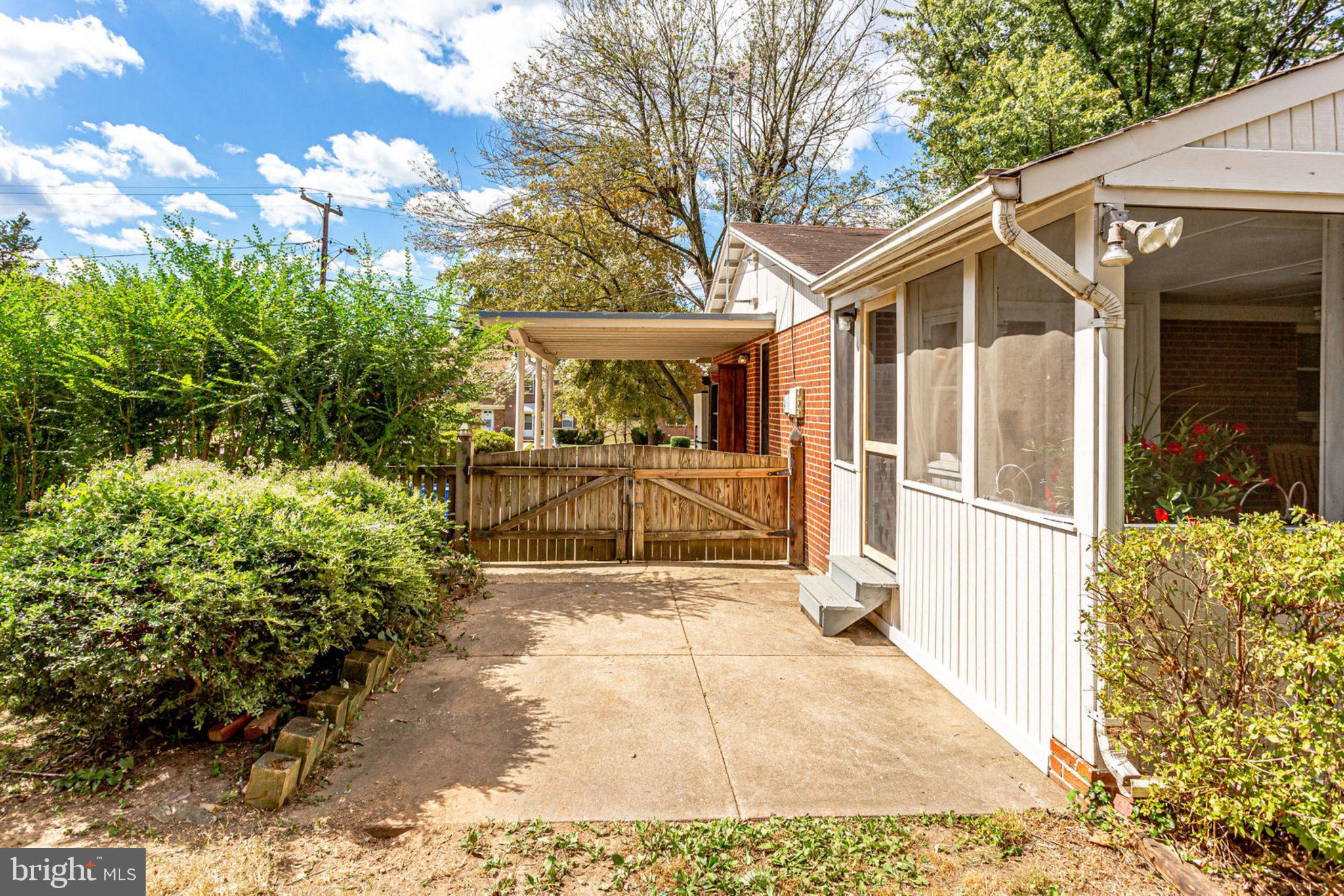 4103 Sideburn Road Fairfax, VA 22030 - Photo 41 of 54 Patio area off the screened porch