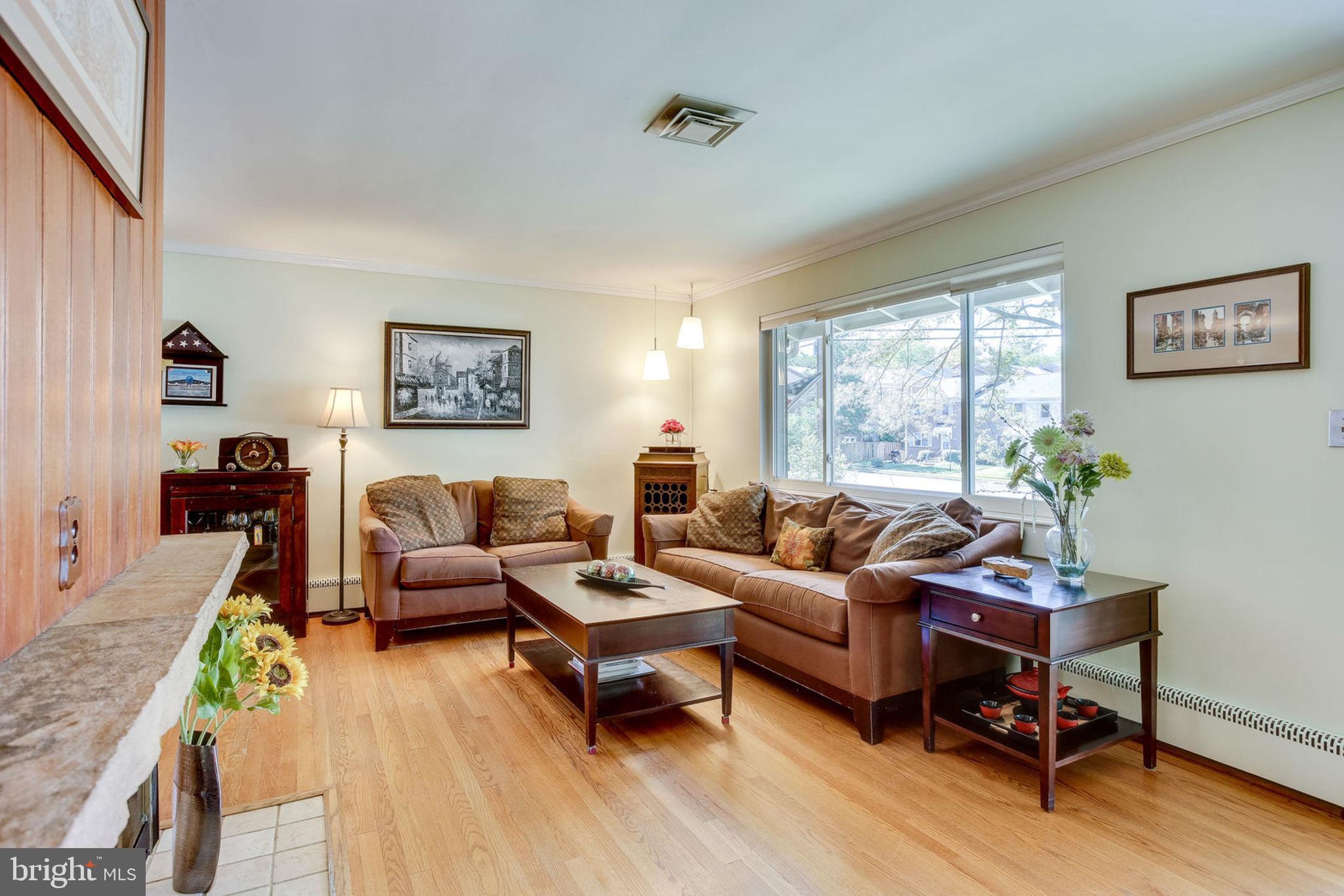 4103 Sideburn Road Fairfax, VA 22030 - Photo 49 of 54 Open floor plan - Living room