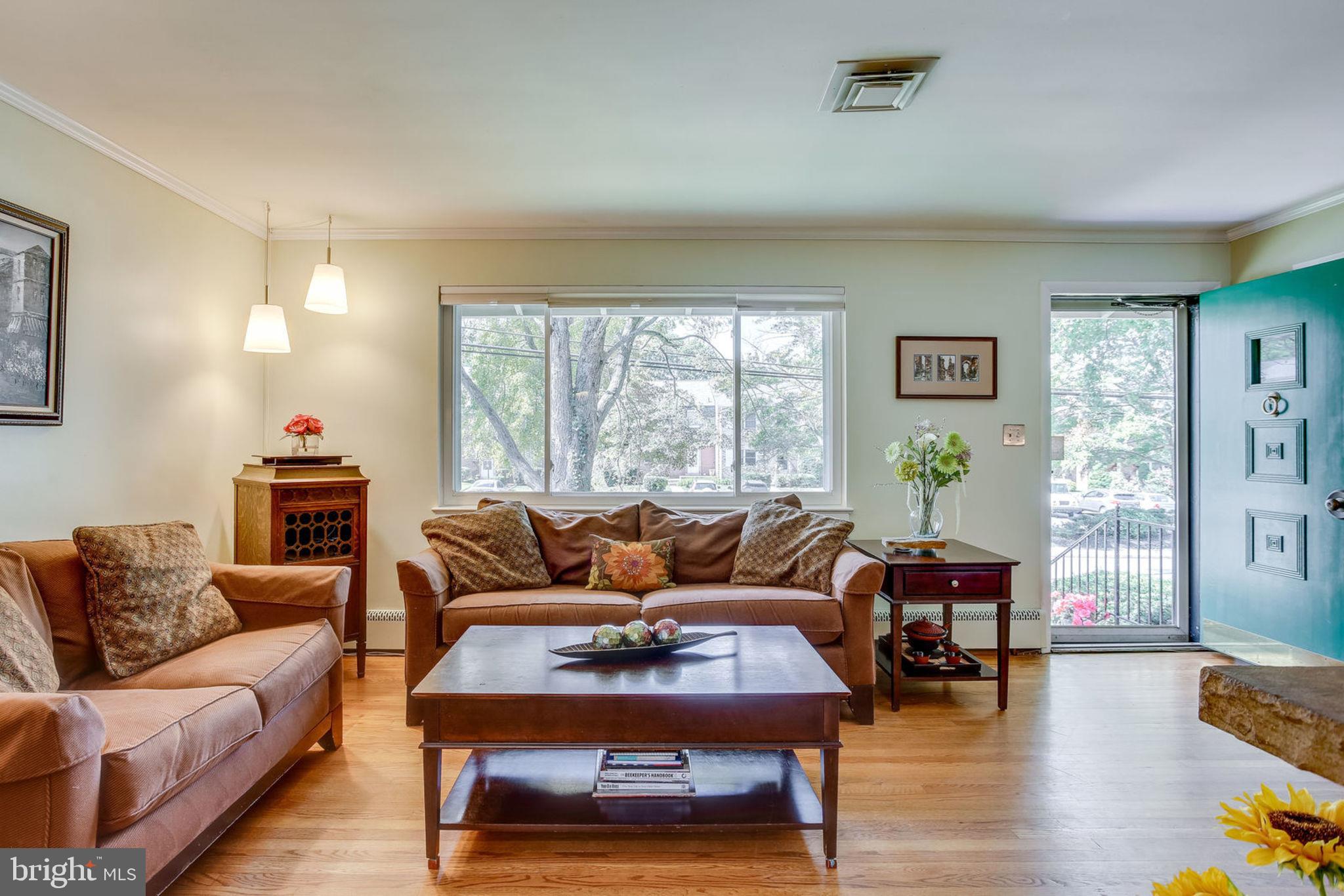 4103 Sideburn Road Fairfax, VA 22030 - Photo 51 of 54 Open floor plan - Living room