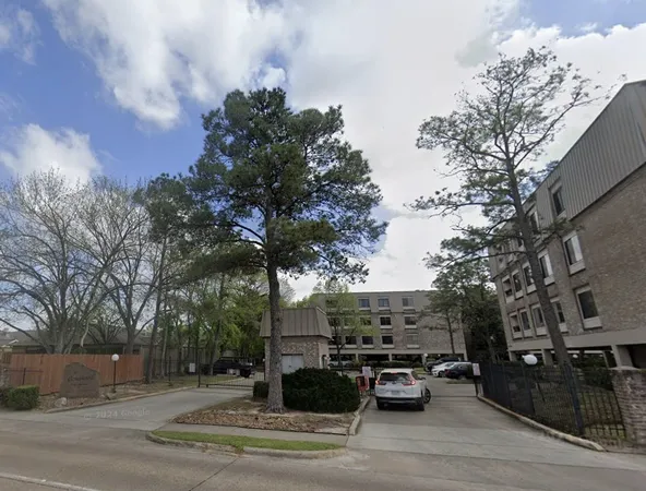 $154,900 | 2211 South Braeswood Boulevard, Unit 23B, Houston, TX 77030