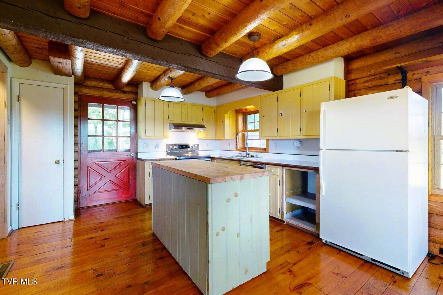 2309 Old Kentucky Road West Mosheim, TN 37818 - Photo 23 of 121 Kitchen