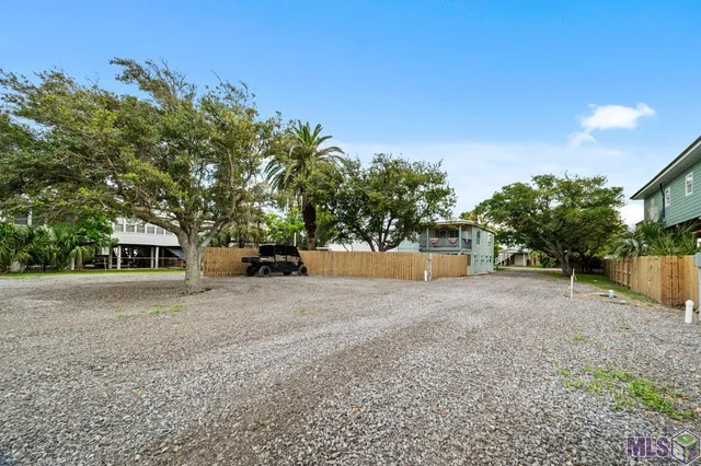 $419,900 | 124 Cedar Lane, Grand Isle, LA 70358