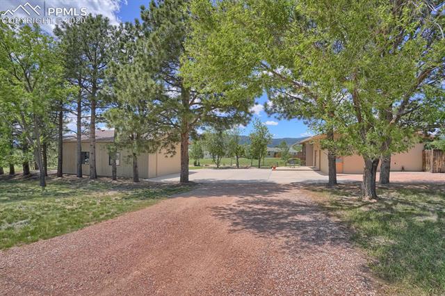 19160 Beacon Lite Road Monument, CO 80132 - Photo 4 of 40