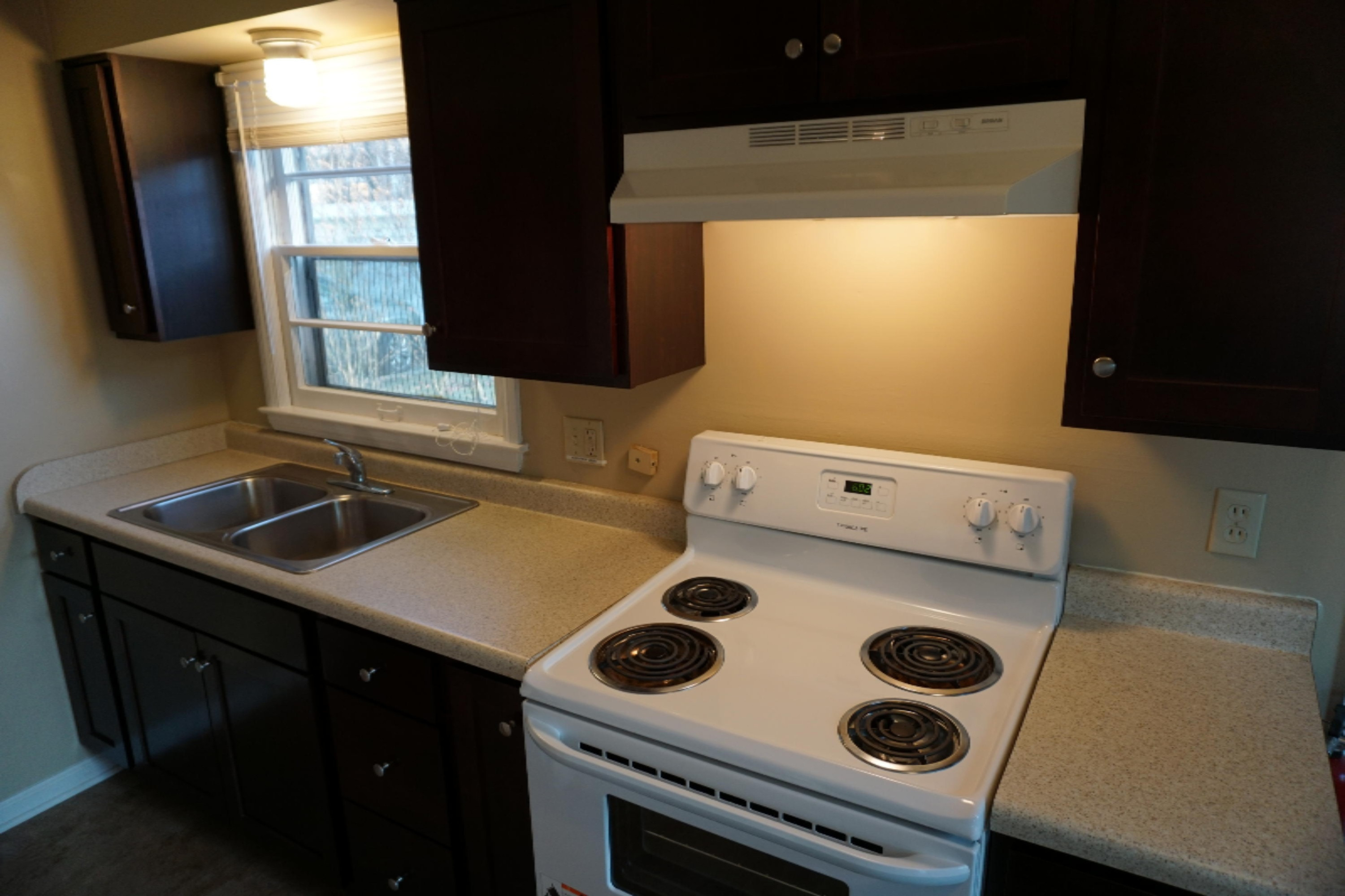 1604 Miller Road Kalamazoo, MI 49001 - Photo 5 of 23 DSC00589