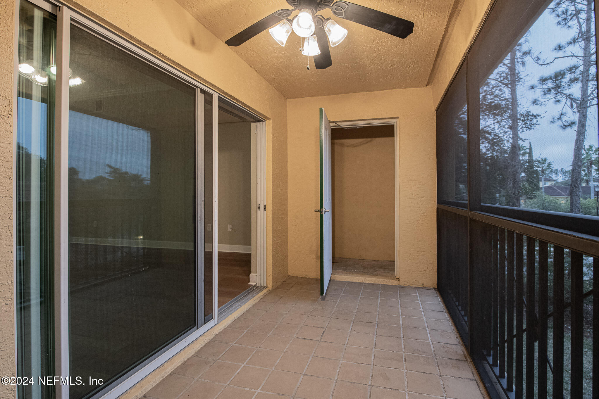 9745 Touchton Road, Unit 1922 Jacksonville, FL 32246 - Photo 11 of 26 a view of a hallway