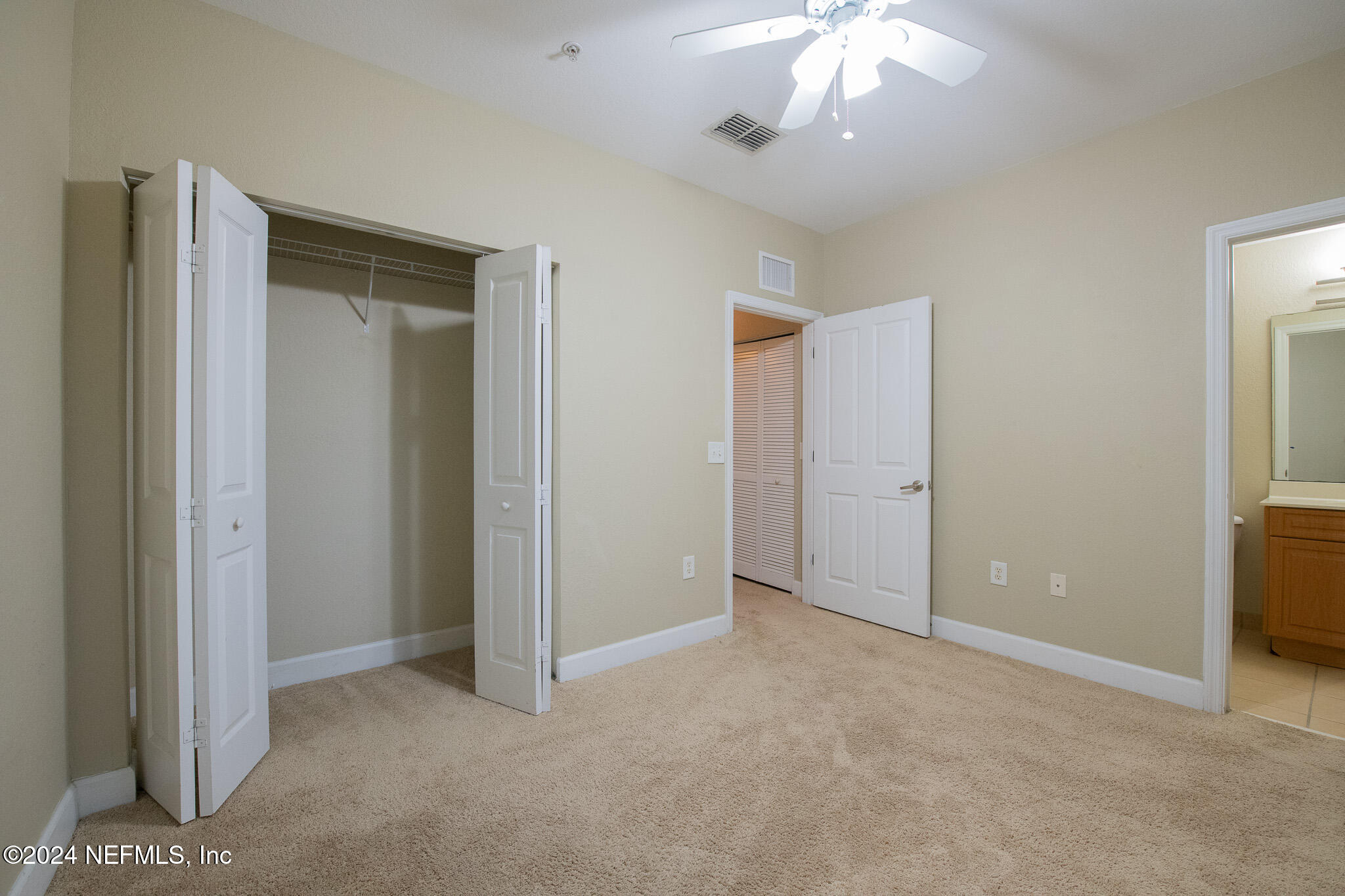 9745 Touchton Road, Unit 1922 Jacksonville, FL 32246 - Photo 15 of 26 an empty room with a bathroom