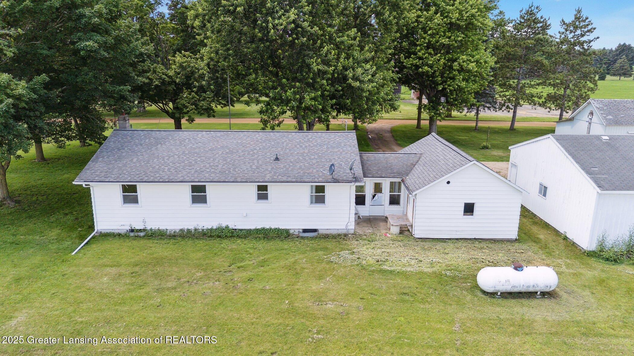 7125 Peck Road Eaton Rapids, MI 48827 - Photo 37 of 43 7125-Peck-Rd-Eaton-Rapids-MI-48827-Windo