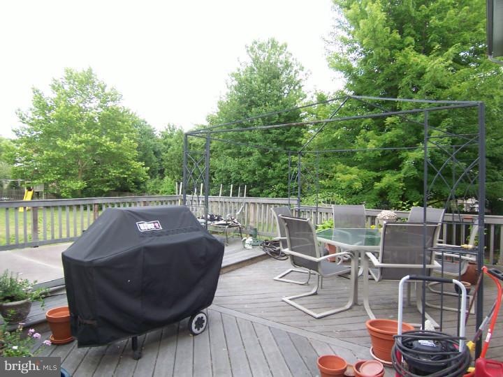 20 Brookwood Road Mount Laurel, NJ 08054 - Photo 20 of 22 Deck