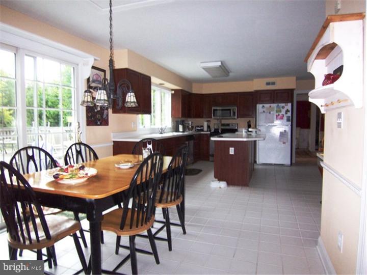 20 Brookwood Road Mount Laurel, NJ 08054 - Photo 6 of 22 Kitchen