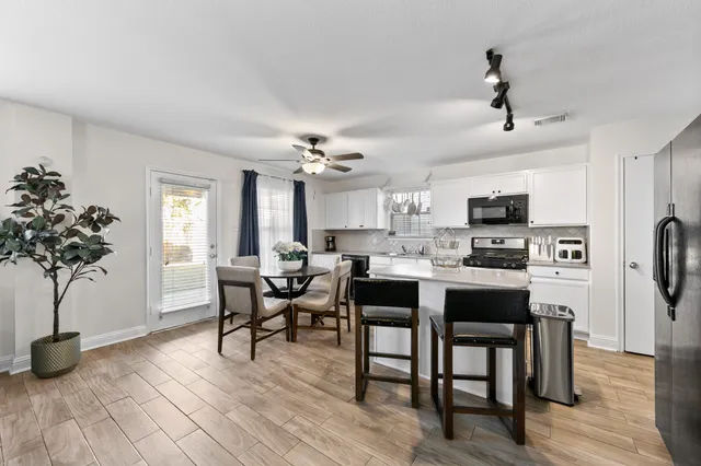 $2,400 | 2651 Skyview Shadows Court, Houston, TX 77047