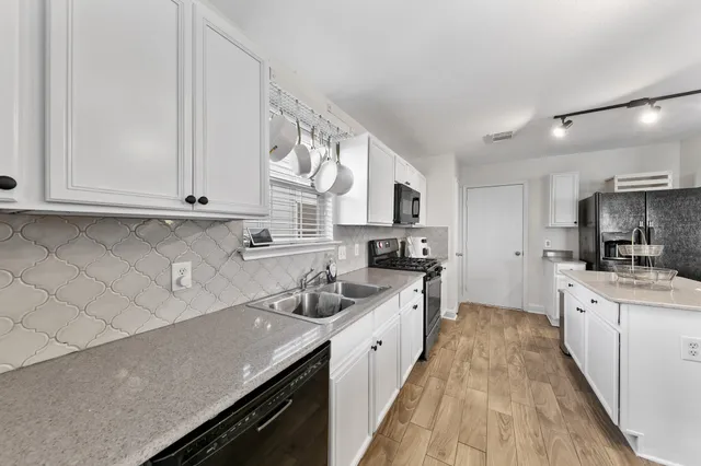 $2,400 | 2651 Skyview Shadows Court, Houston, TX 77047