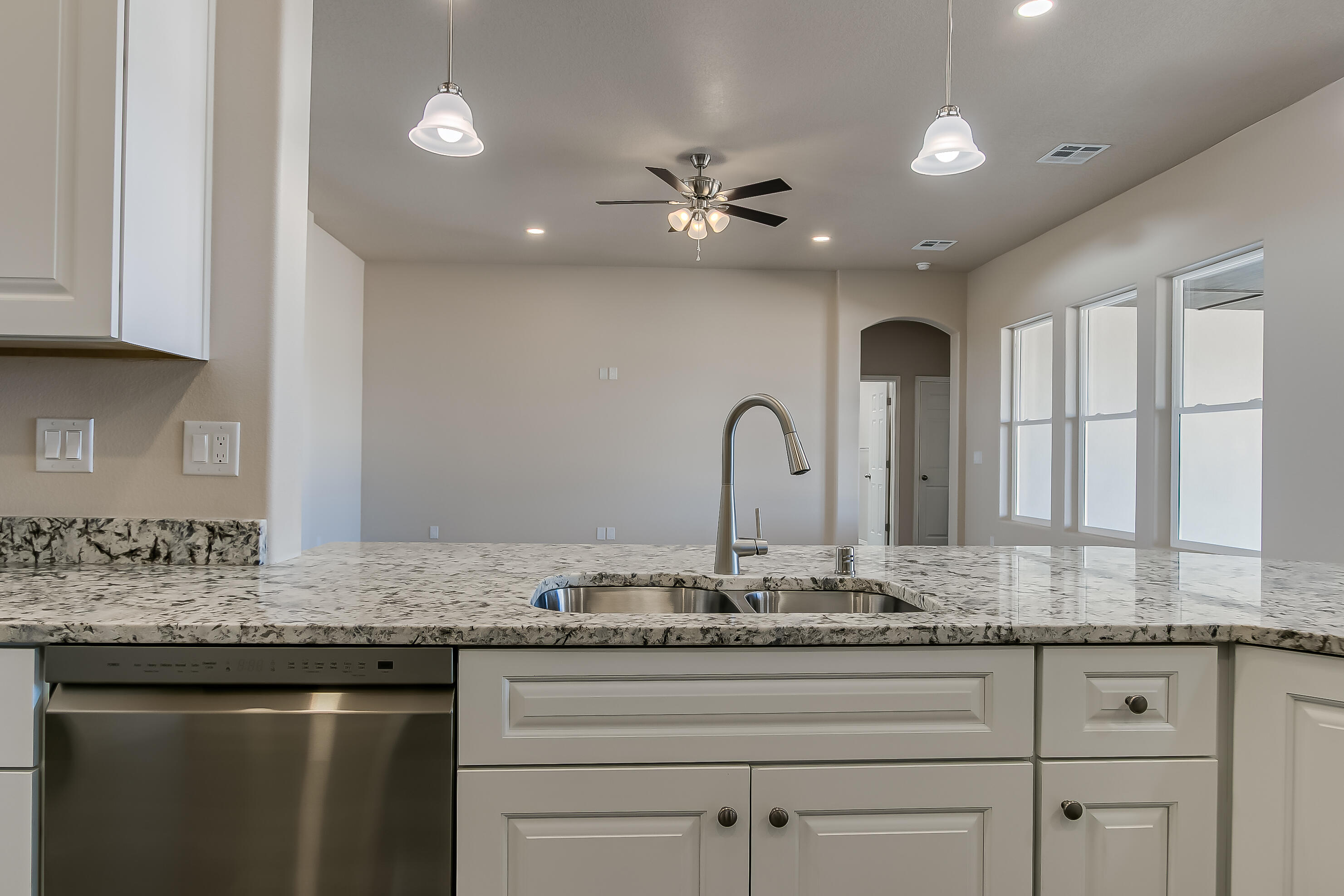 32 2nd Street Northeast Rio Rancho, NM 87124 - Photo 18 of 53 Gallery Image 18